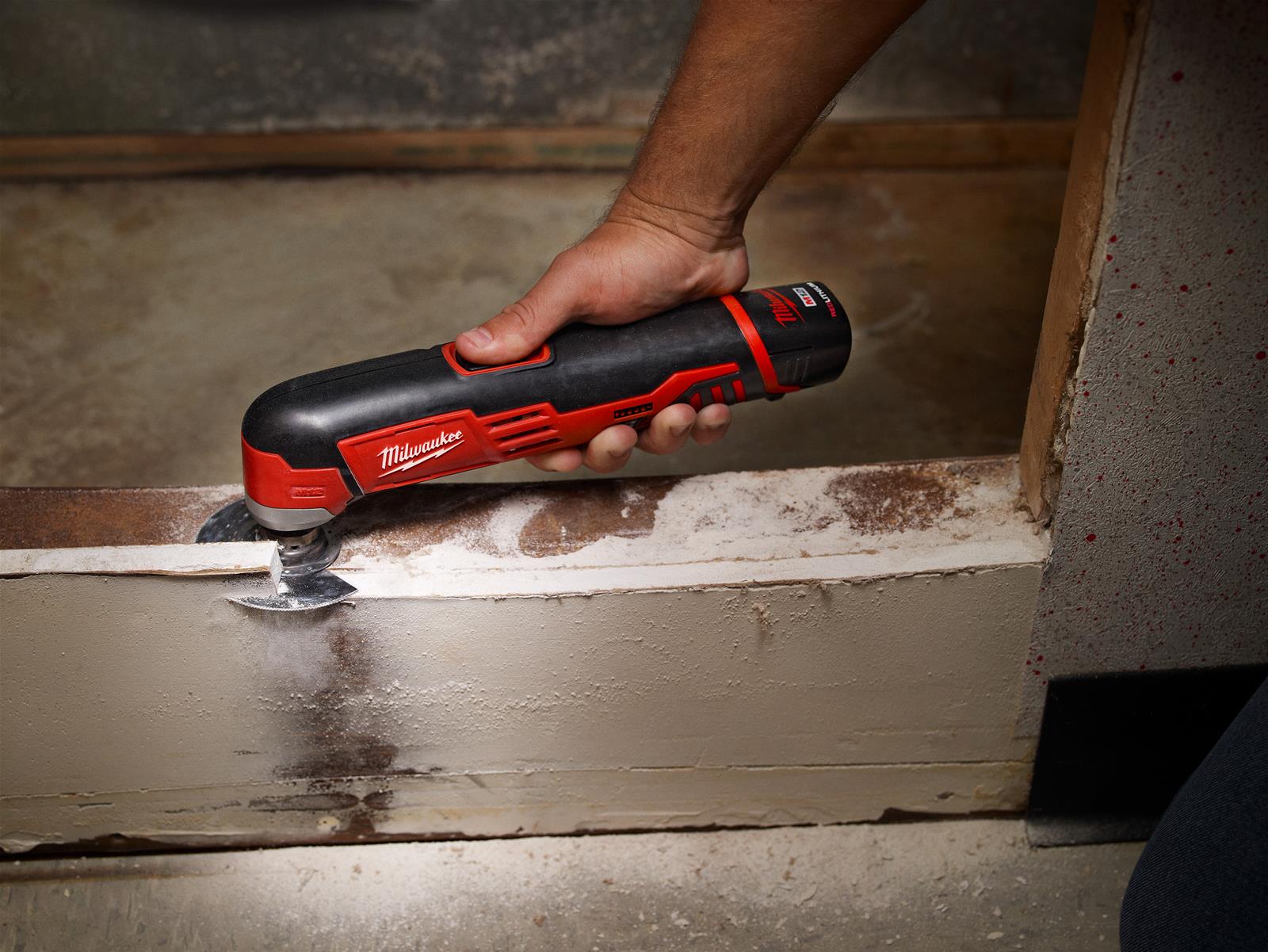 Milwaukee Tool 2426-20 Milwaukee M12 Cordless Multi-Tools