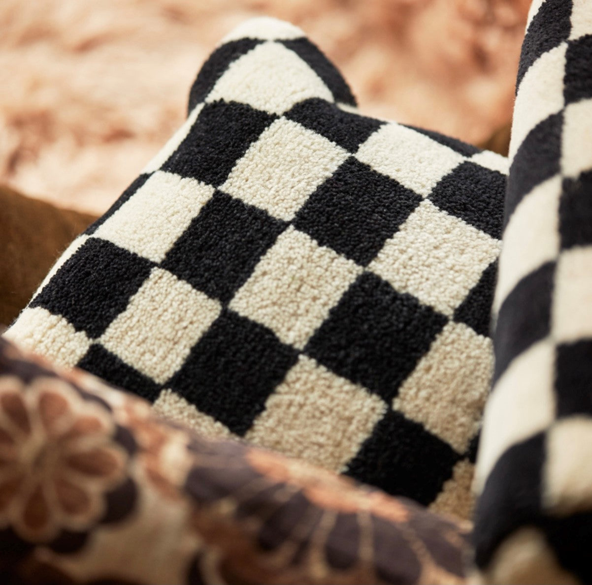 Woolen pillow Black & White Statement