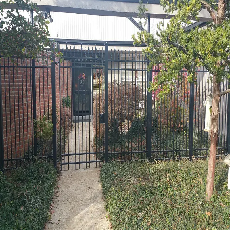 China Manufacturer Supply Durable Outdoor Metal Fence Easily Assembled Steel Fence