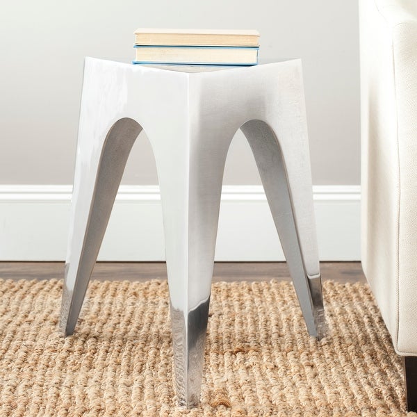 SAFAVIEH Indium Triangle Silver Side Table - 15.8