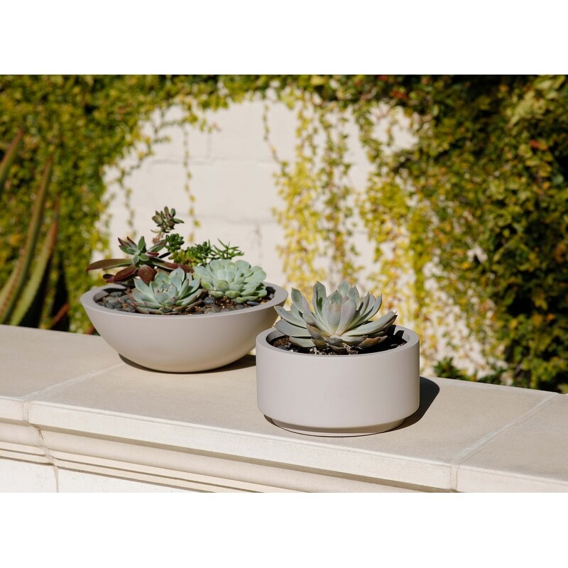 Indoor/Outdoor Large Nordic Minimalist Fiberstone Lightweight Round Planter