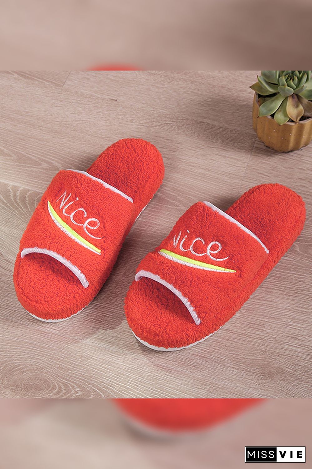 Nice Emrboidery Fleece Slippers