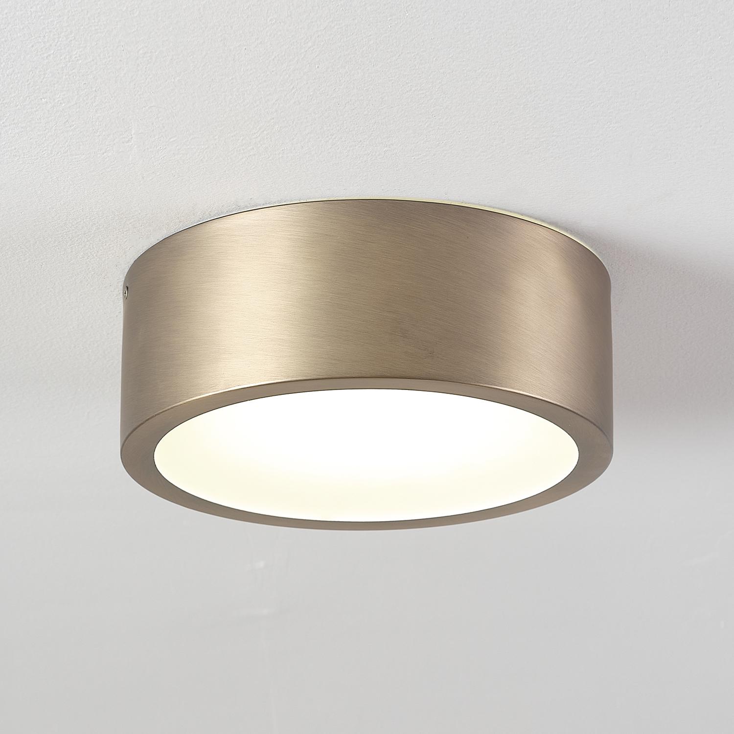 Globe Electric Edinburg Matte Brass LED Integrated Flush Mount Ceiling Light with Frosted Glass Shade， 60979