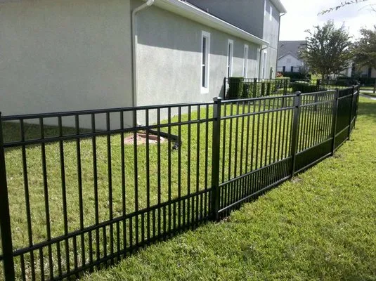 High Quality Cheap Black Steel  Fenceing Curve Top Safety China Used Garden