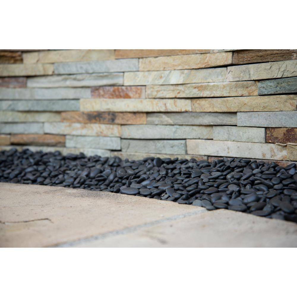 MSI Black Polished Pebbles 0.5 cu. ft . per Bag (1 in. to 2 in.) Bagged Landscape Rock (55 bagsCovers 22.5 cu. ft.) QBLK5POL40FP