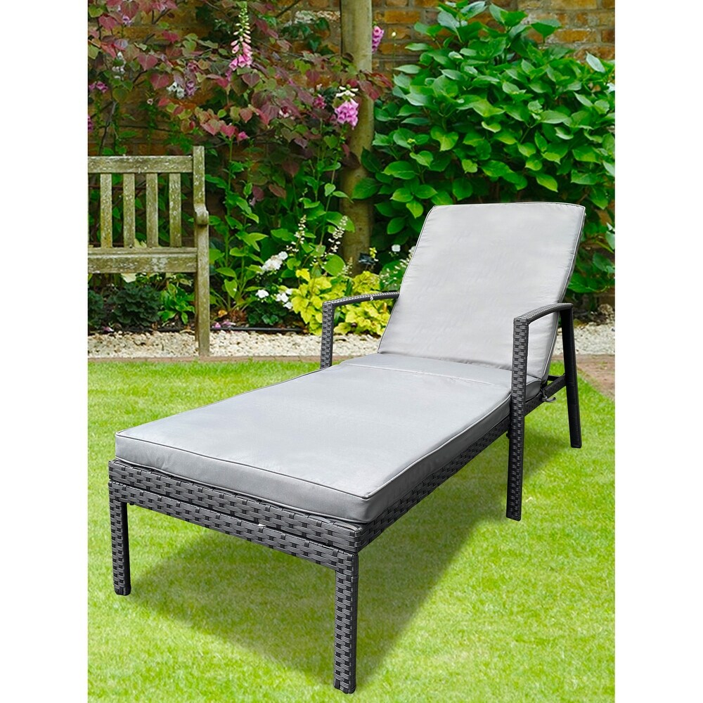 Outdoor Rattan Wicker Patio Lounge Chairs