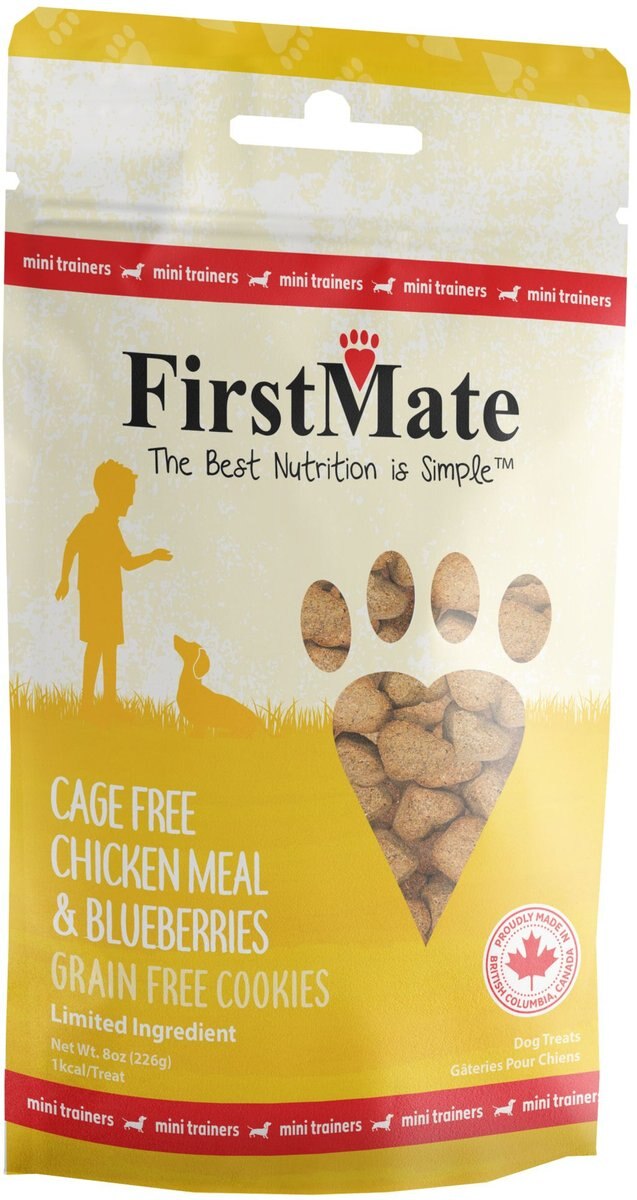 Firstmate Cage Free Chicken Meal and Blueberries Mini Trainer Grain-Free Dog Treats， 8-oz bag