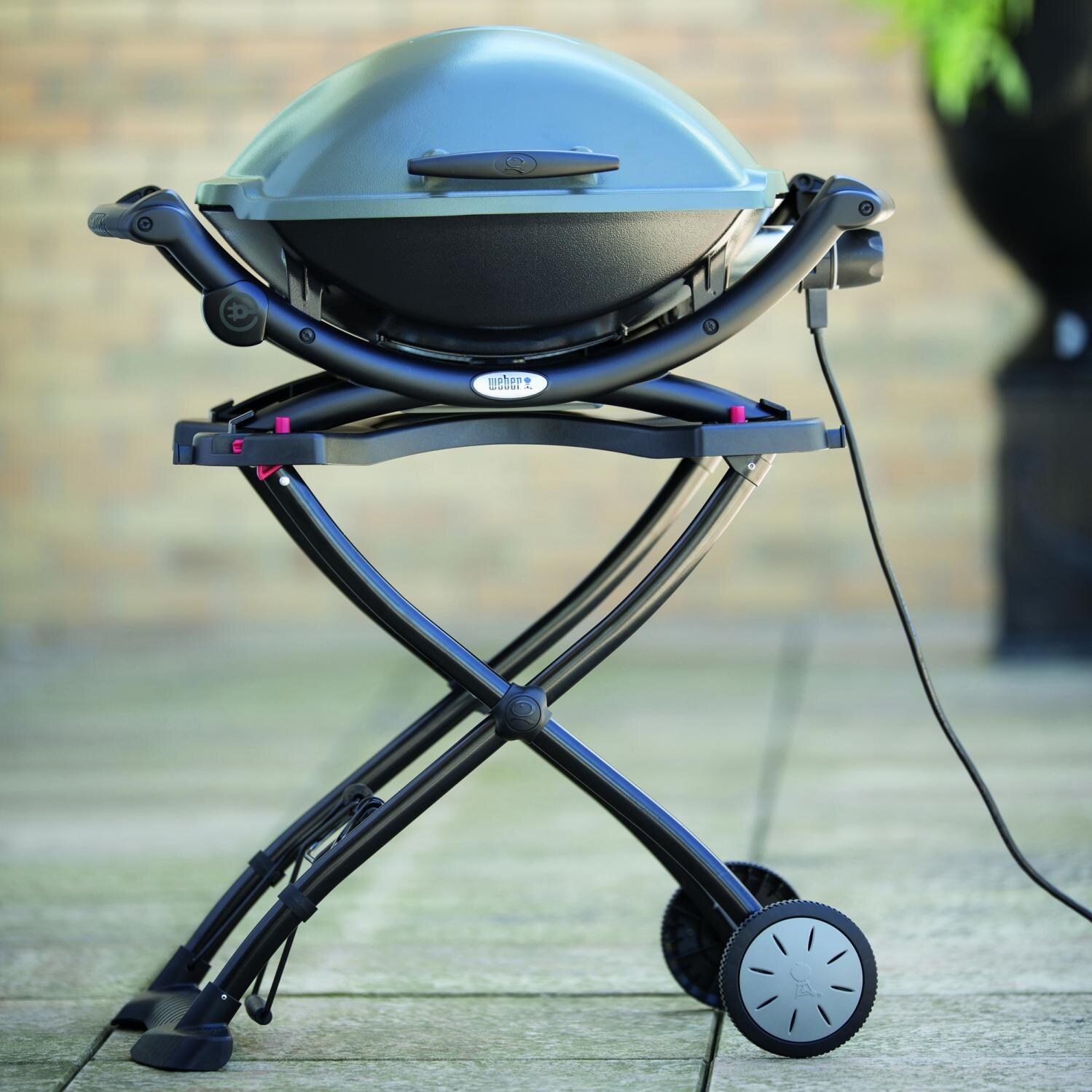 Weber Q 2400 Portable 1560 Watt Electric Grill