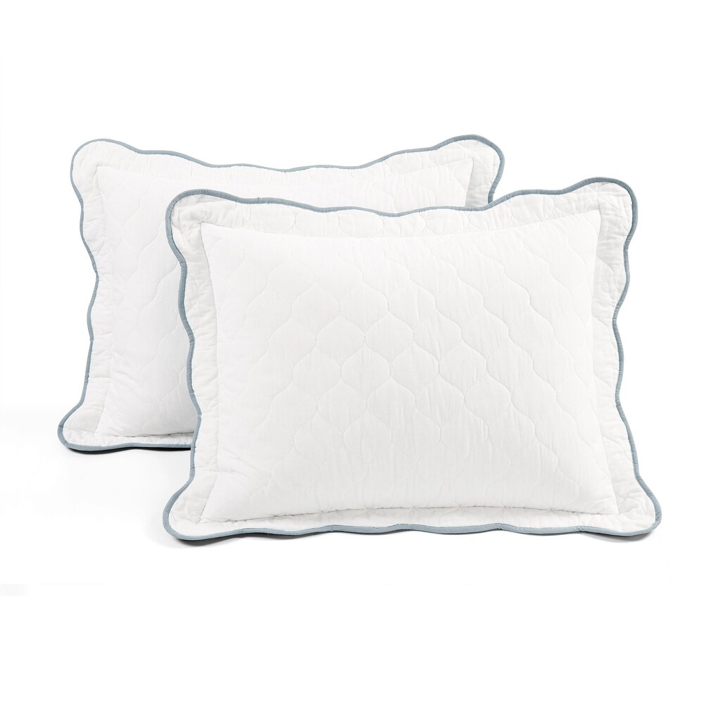 Lush Decor Coastal Chic Scallop Edge Reversible Quilt