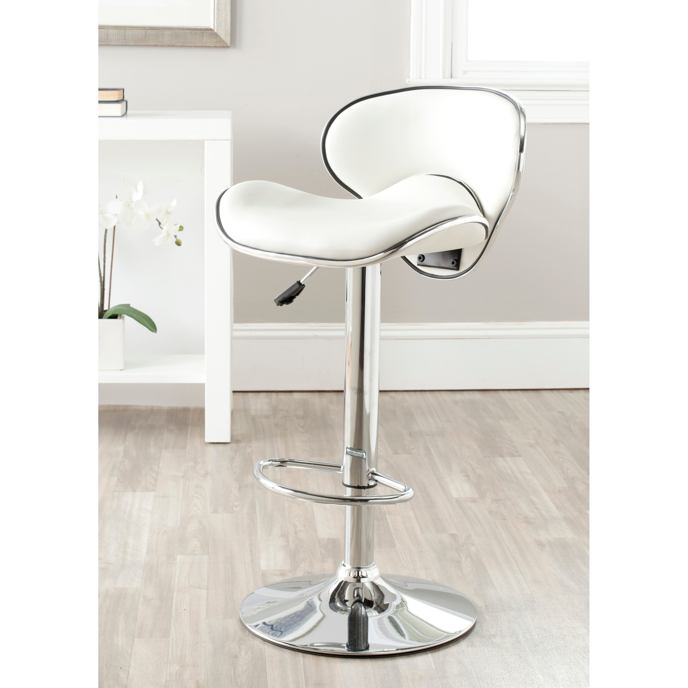 SAFAVIEH Shambi White Adjustable 24-30-inch Swivel Bar Stool - 17.9