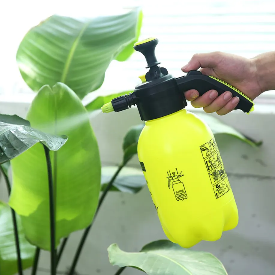 Factory Supply 1 Liter 1.5L 2L 3L  Hand Manual Agricultural Garden Pressure Sprayer