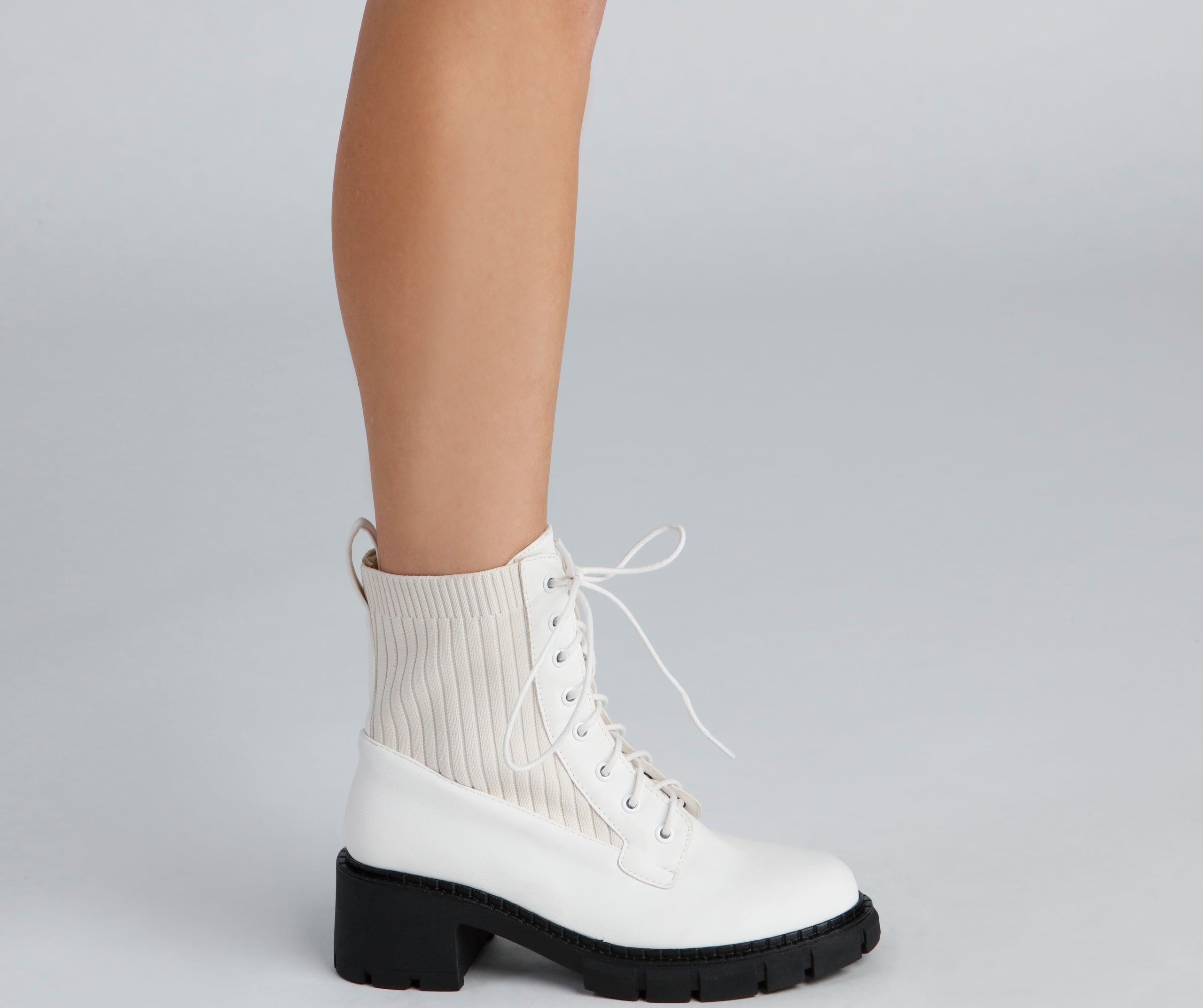 Trendy Status Knit Detail Boots