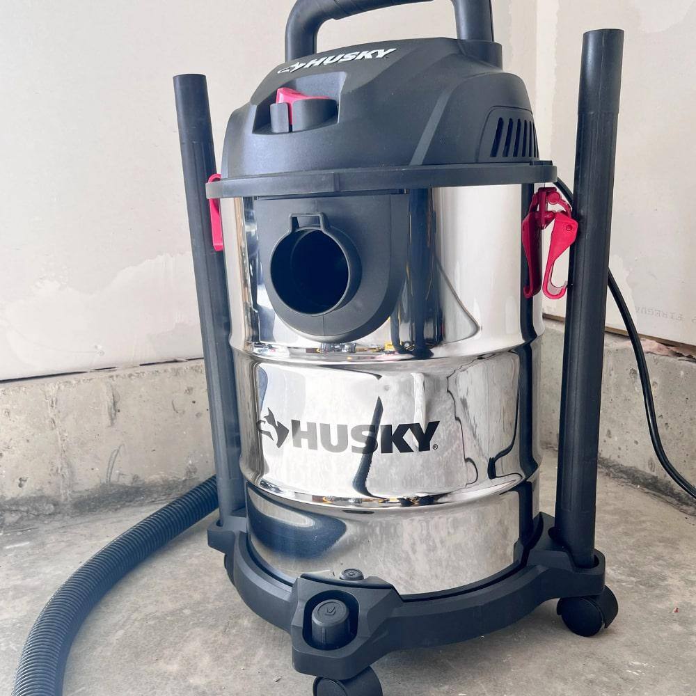 Husky 6 Gal. Stainless Steel WetDry Vac with Filter Hose and Accessories AT18304-6B