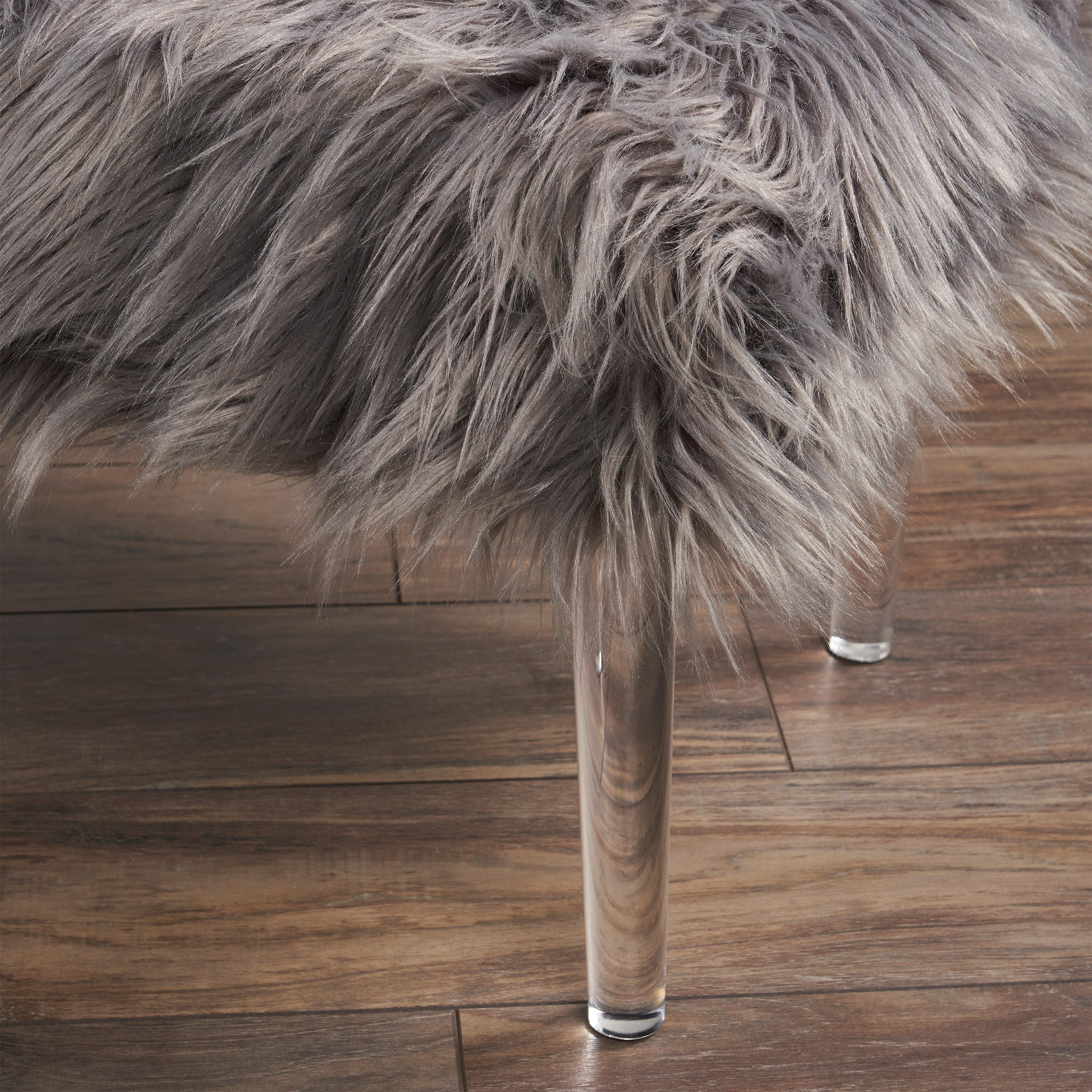 Klamma Glam Faux Fur Short and Straight Furry Ottoman