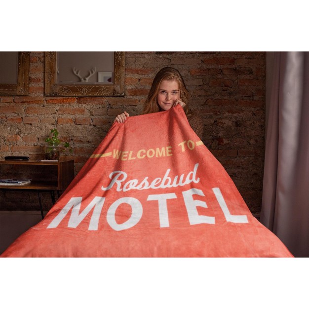 Schitt x27 s Creek Rosebud Motel Plush Fleece Throw Blanket Red