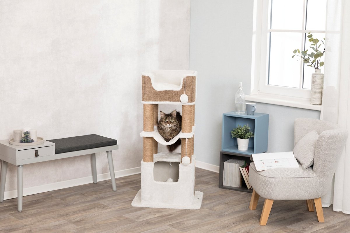 TRIXIE Lucano 43.3-in Wooden Tower Cat Scratching Post