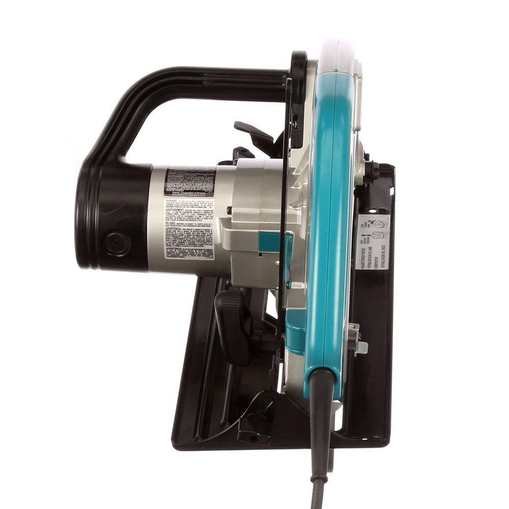 Makita 15 Amp 16-516 in. Corded Circular Saw with 32T Carbide Blade and Rip Fence 5402NA