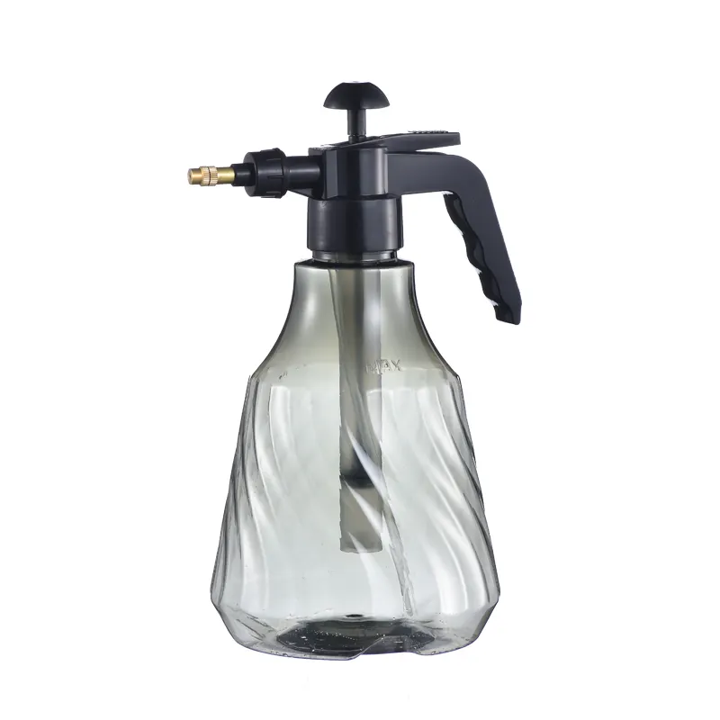 factory direct sale  plastic pump sprayer portable spray bottle  irrigation and watering tools