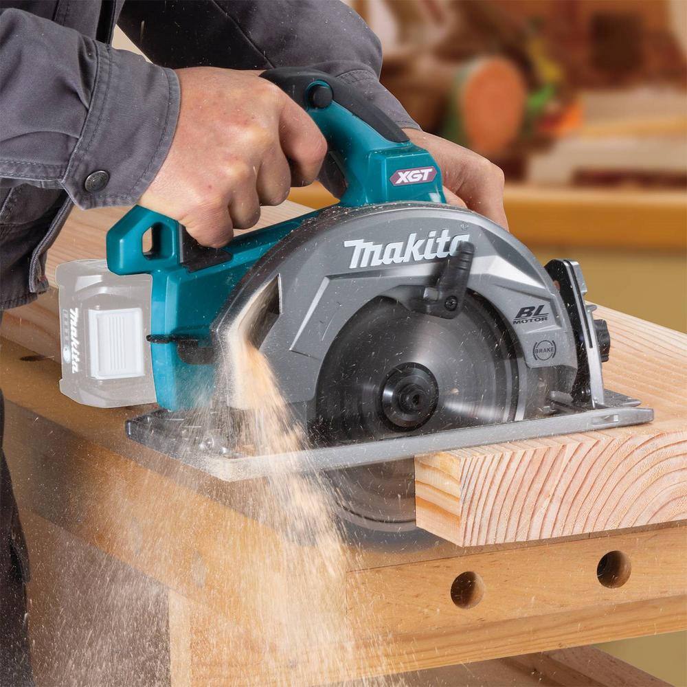 Makita 40V Max XGT Brushless Cordless 7-14 in. Circular Saw AWS Capable (Tool Only) GSH01Z