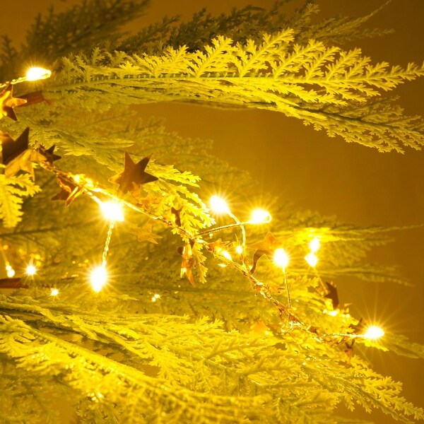 4.5' Glitter Bristle Mixed Hinged Christmas Tree with Red Berries，Pine Cones，and 200 Clear Lights