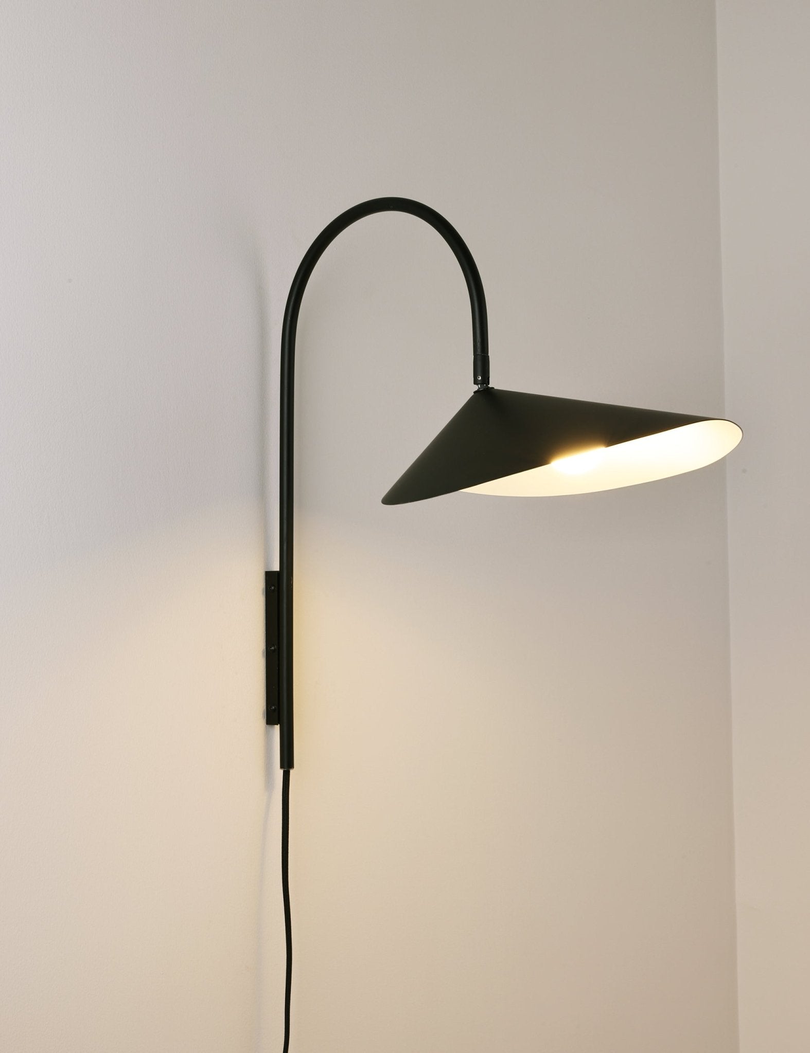 Arum Swivel Plug-in Wall Lamp