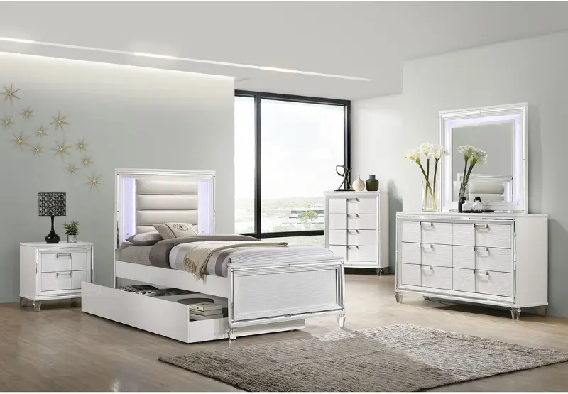 Posh White 4 Piece Full Bedroom Set