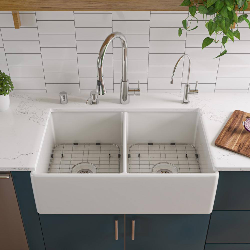 ALFI BRAND Smooth Farmhouse Apron Fireclay 33 in. 0-Hole 5050 Double Basin Kitchen Sink in White AB538-W