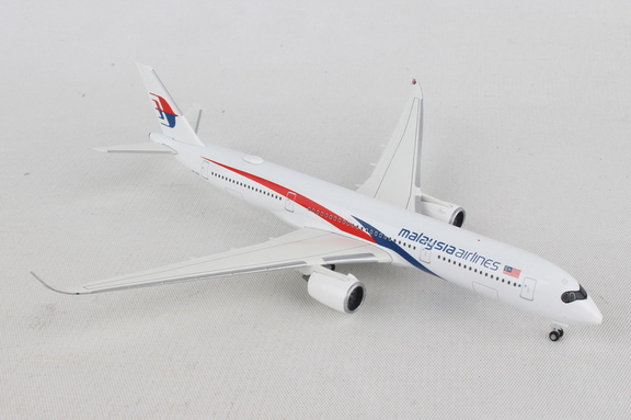 Corgi HE532990Herpa Malaysia A350 900 1/500