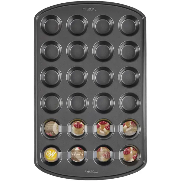 Wilton Perfect Results Muffin Pan