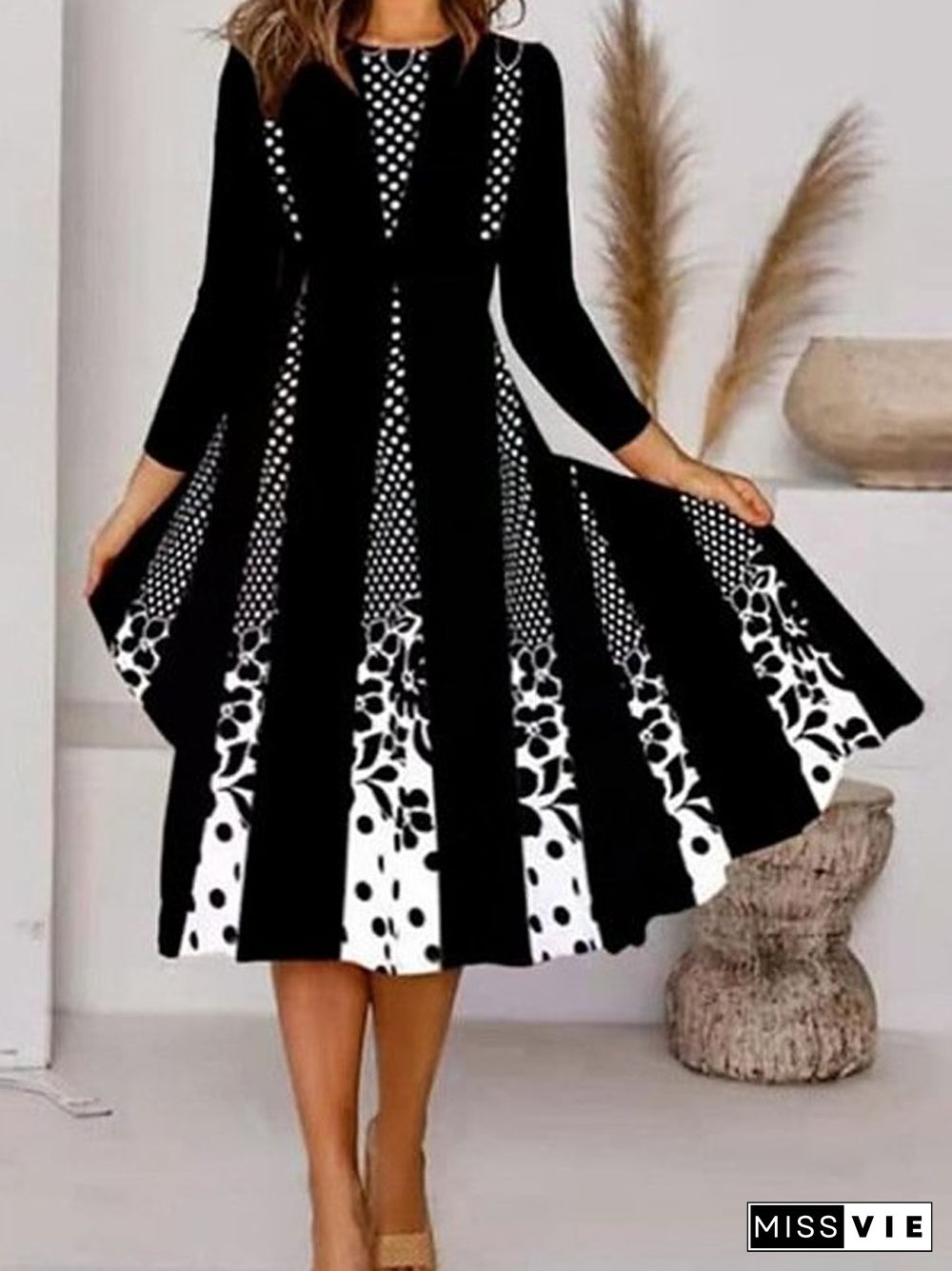 Printed Round Neck Long Sleeve Dress Black Dresses