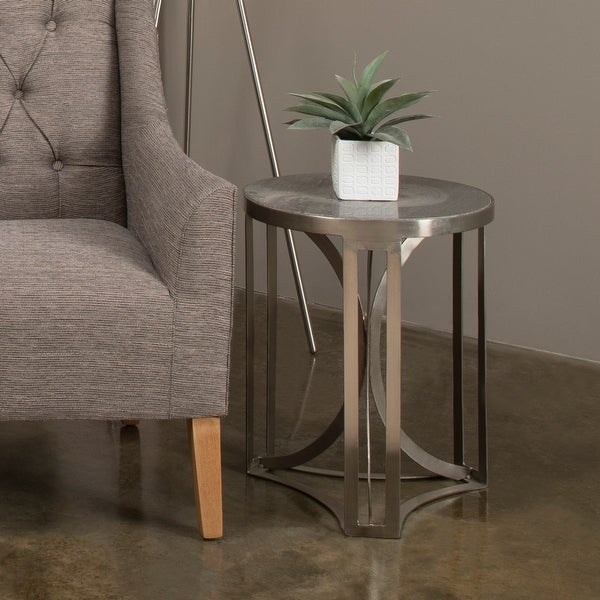 Shekler Accent Table - 18x18x22