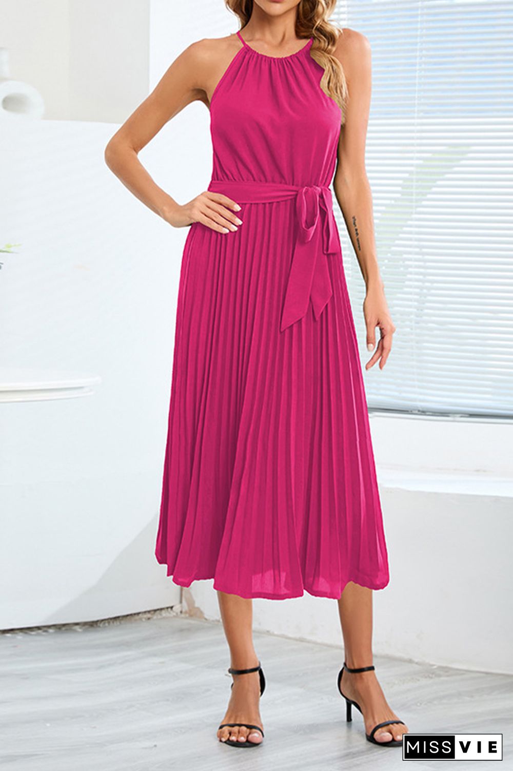 Plain Halter Sleeveless Pleated Midi Dress