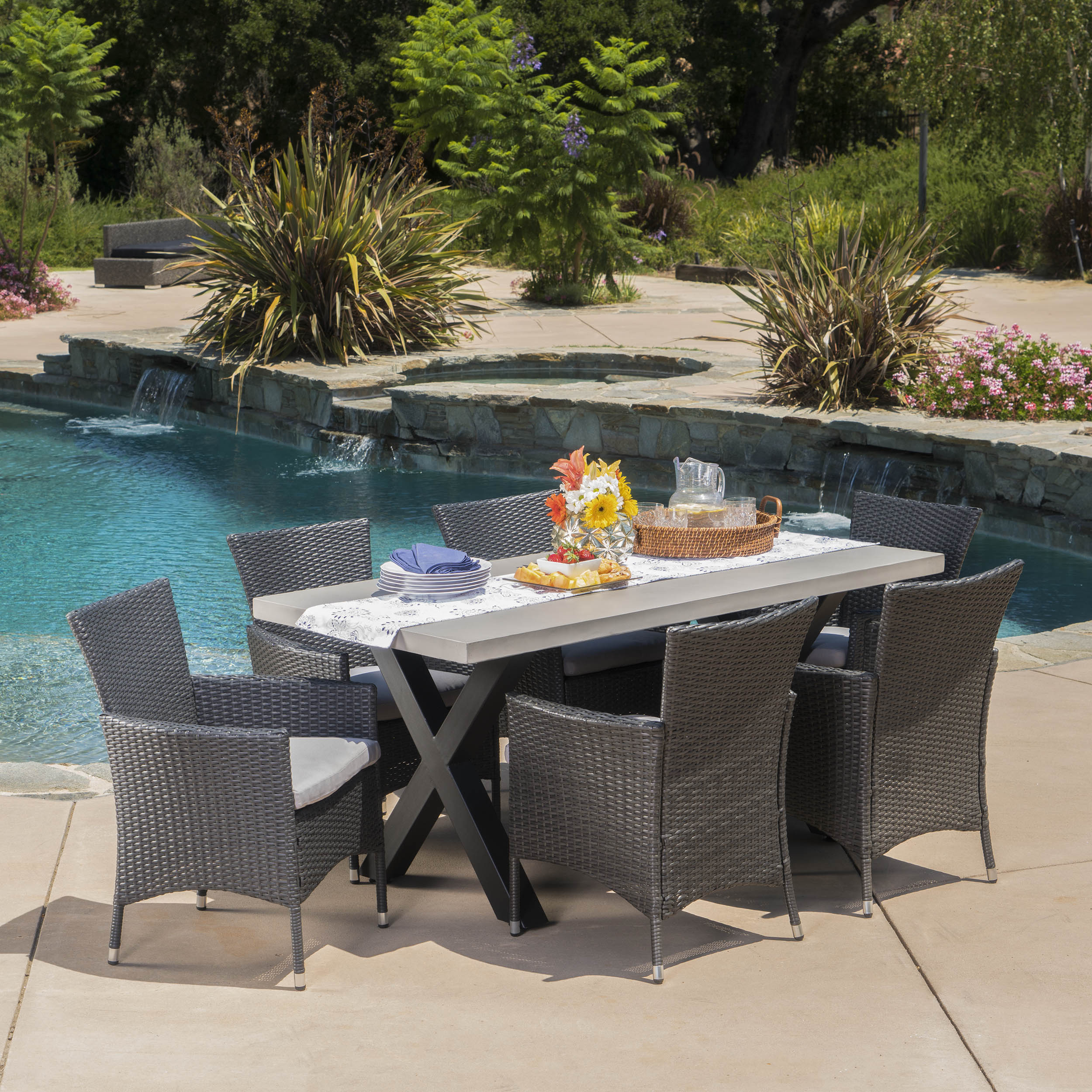 Sanscar Outdoor 6 Seater Dining Set