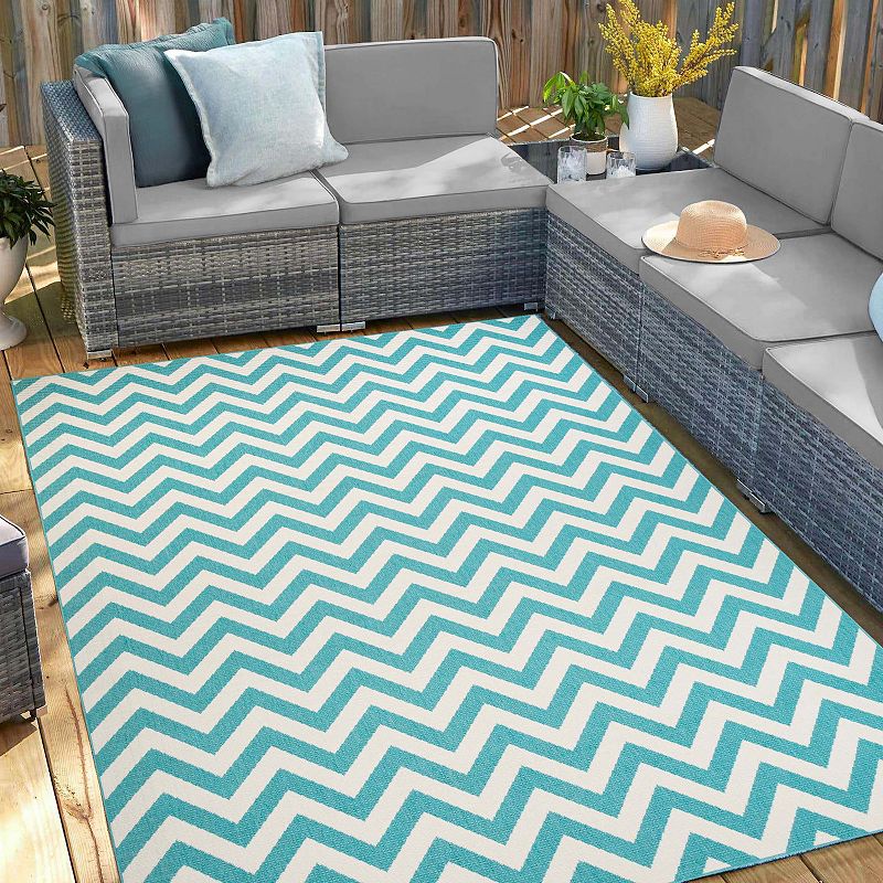 Superior Poipu Modern Chevron Indoor/Outdoor Area Rug