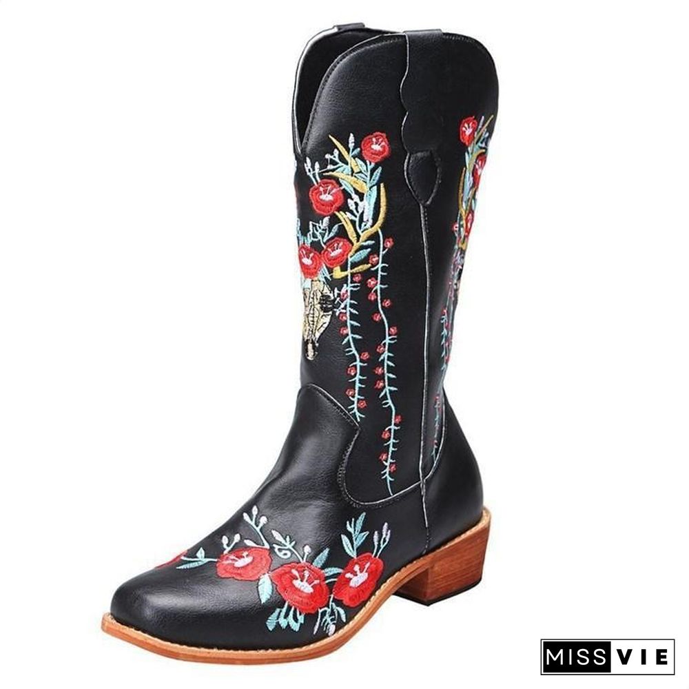 Fashion Floral Embroidery Boots