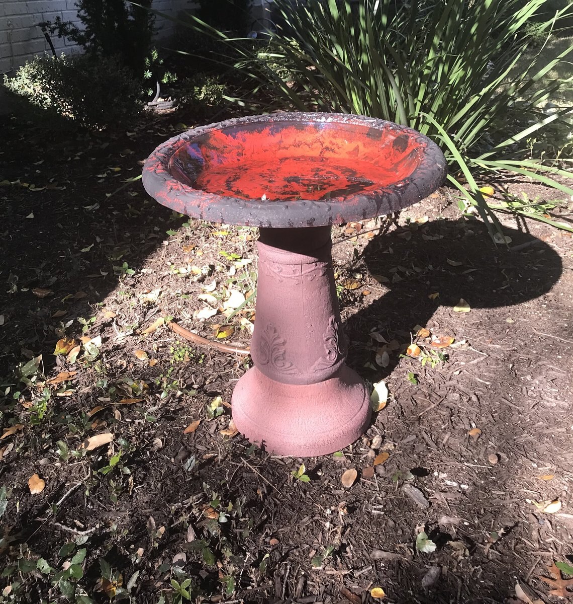 Exaco Scroll Vine Marbleized Bird Bath， 2-gal