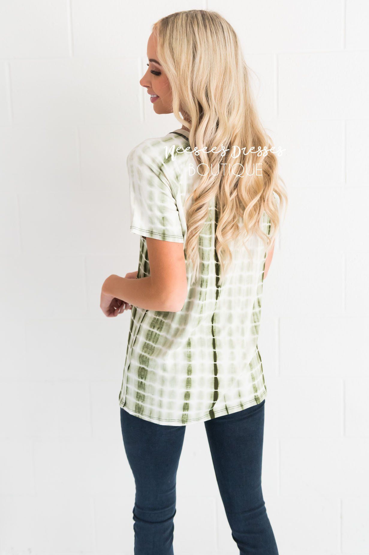 Afternoon Daydream Modest Tee