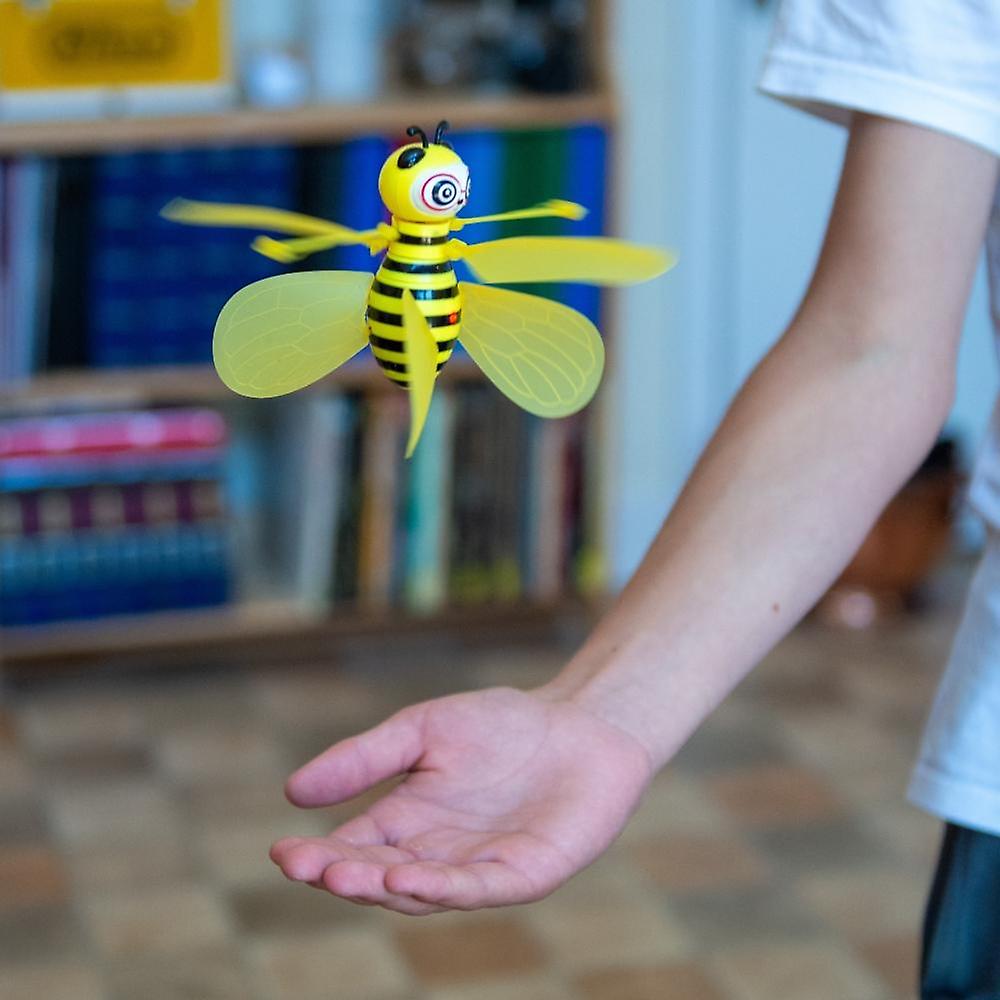 Funtime – flying bee