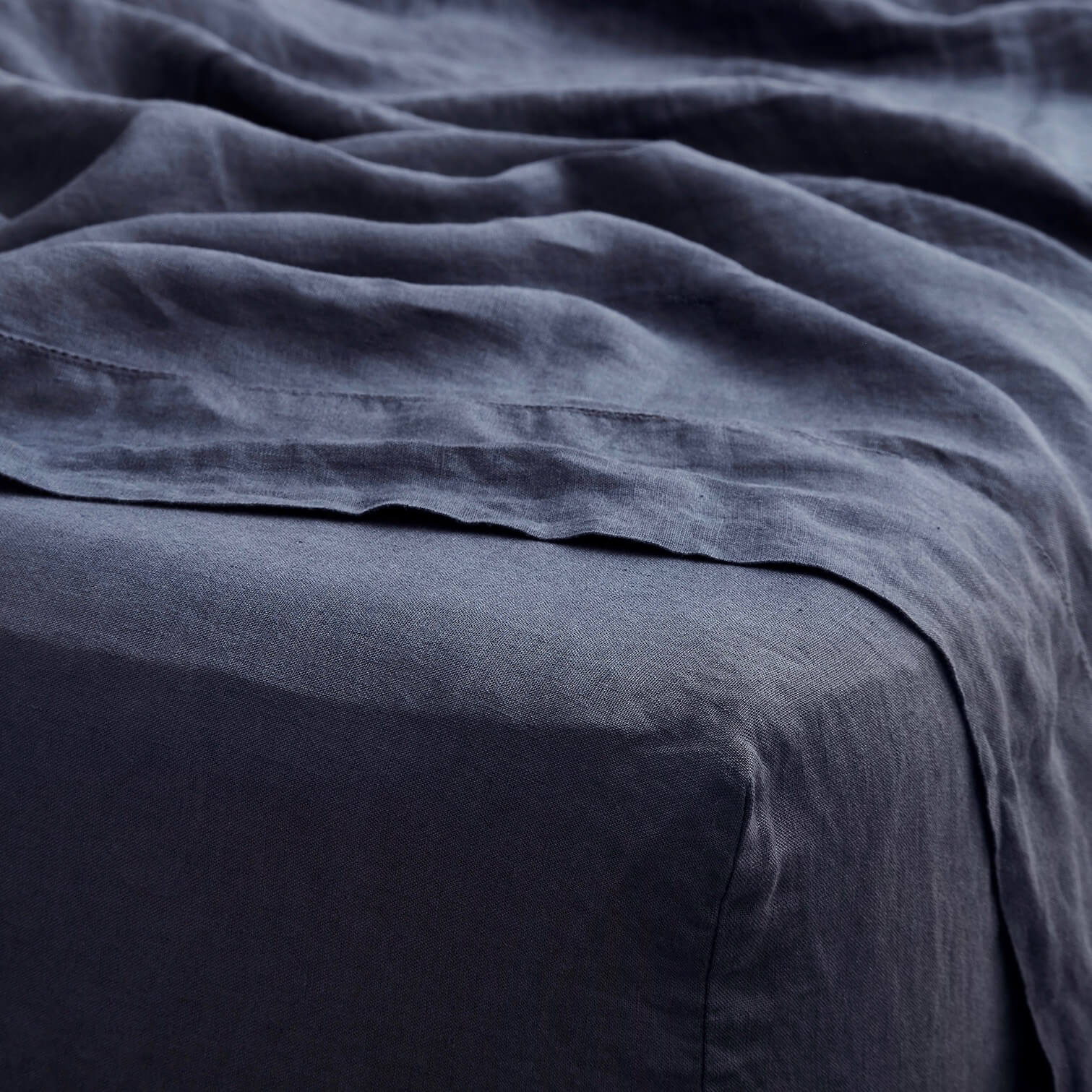 Stonewashed Linen Bed Bundle - Midnight Series