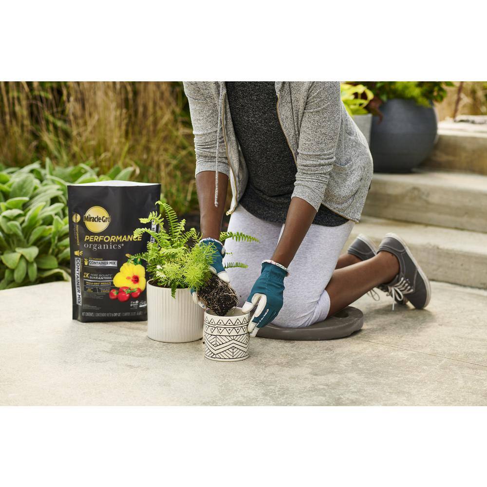 Miracle-Gro 6 Qt. Performance Organics All Purpose Potting Soil Mix (2-Pack) VB02192