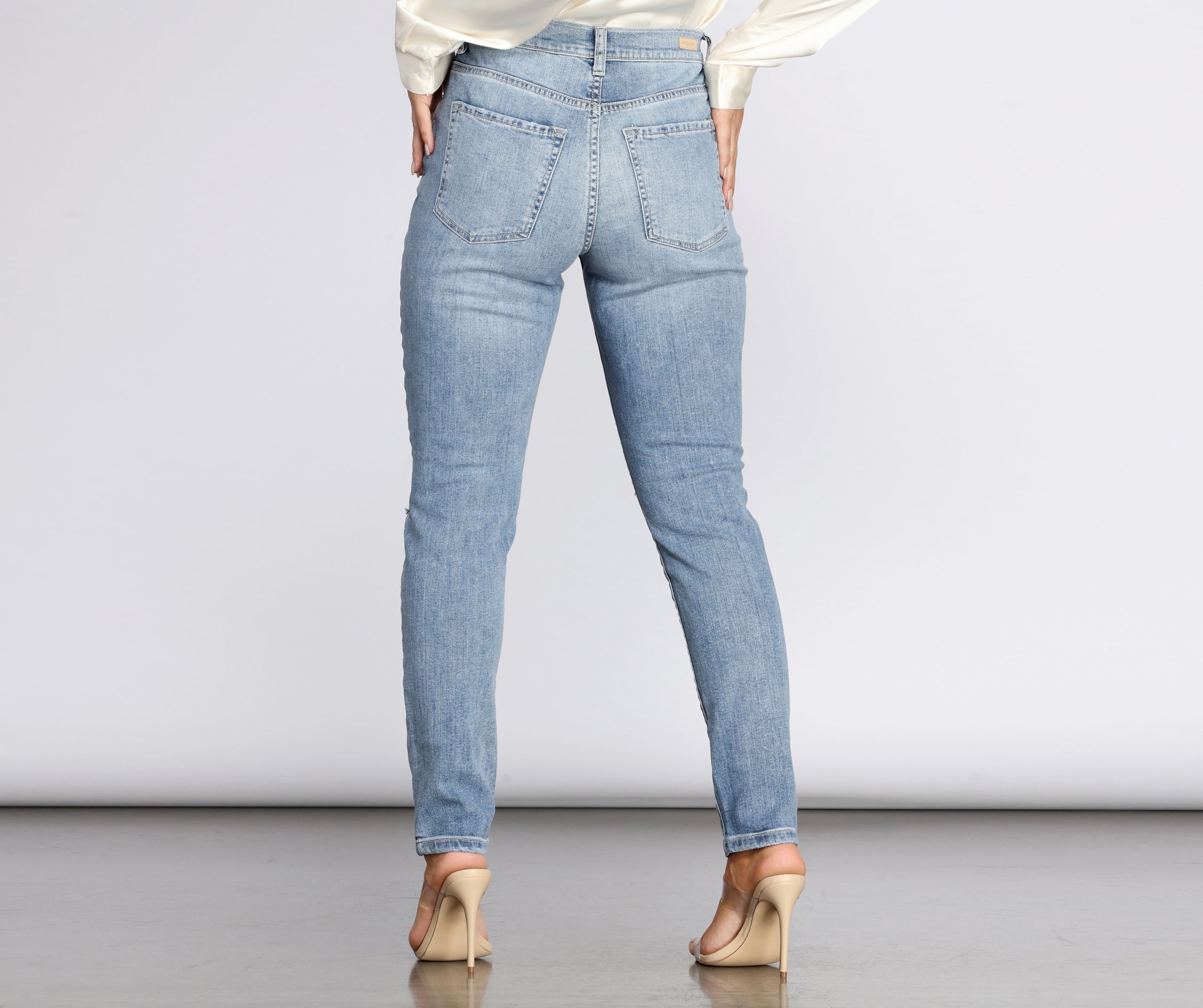 High Rise Distressed Boyfriend Jeans