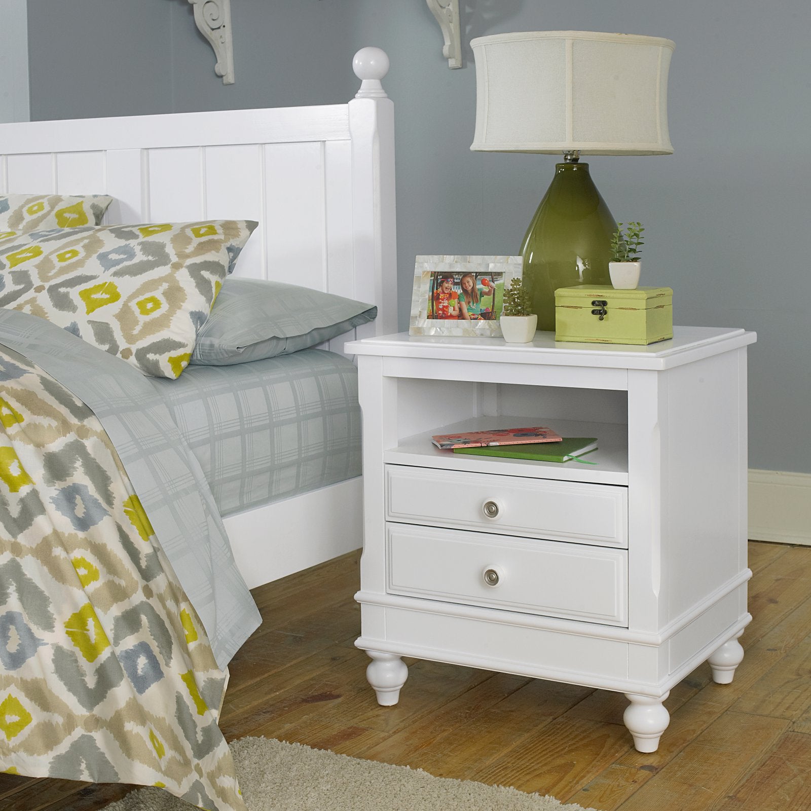 Hillsdale Kids and Teen Lake House Nightstand in White