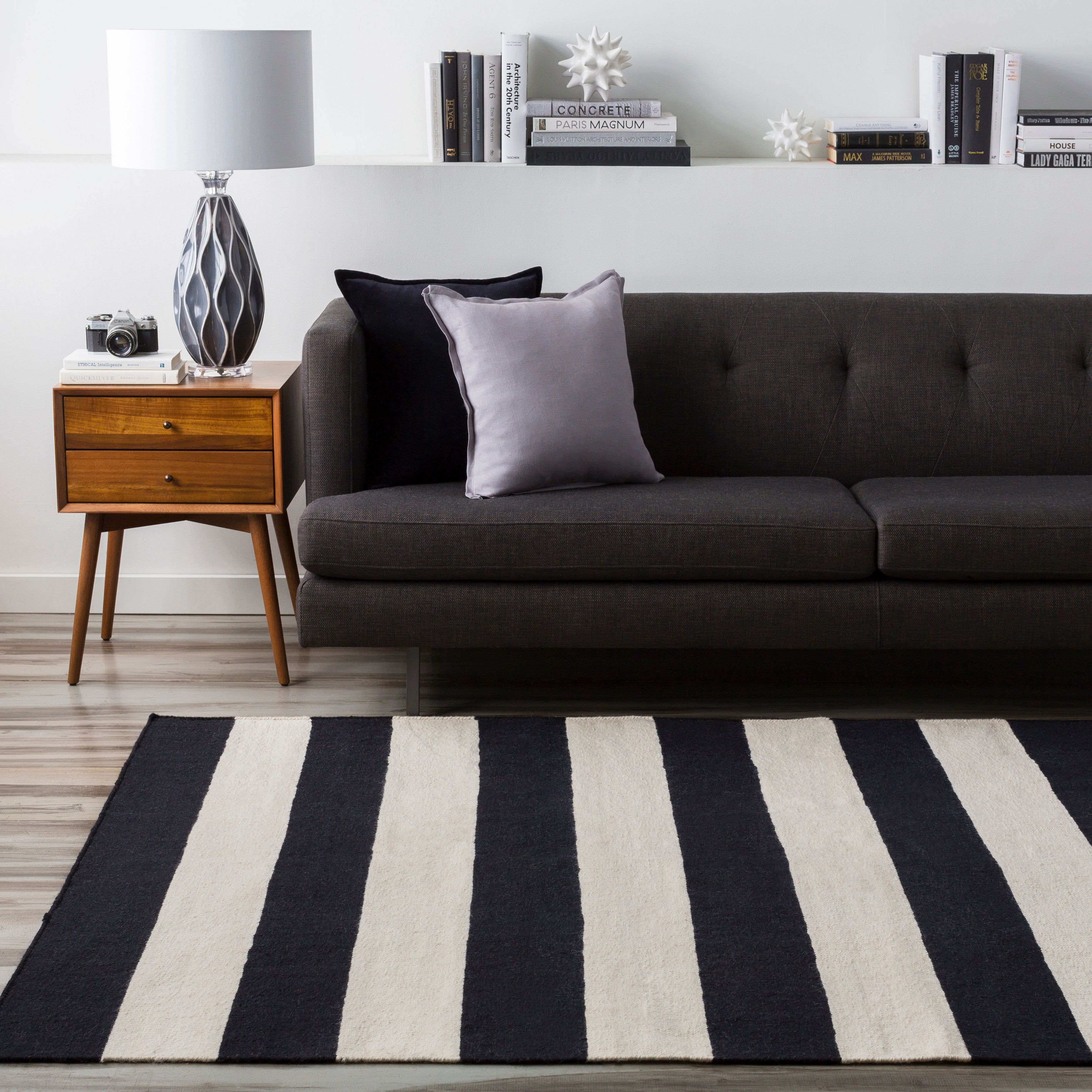 Frontier Collection 100% Wool Area Rug in Jet Black and White