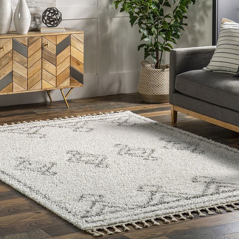 nuLOOM Mackie Moroccan Diamond Tassel Rug