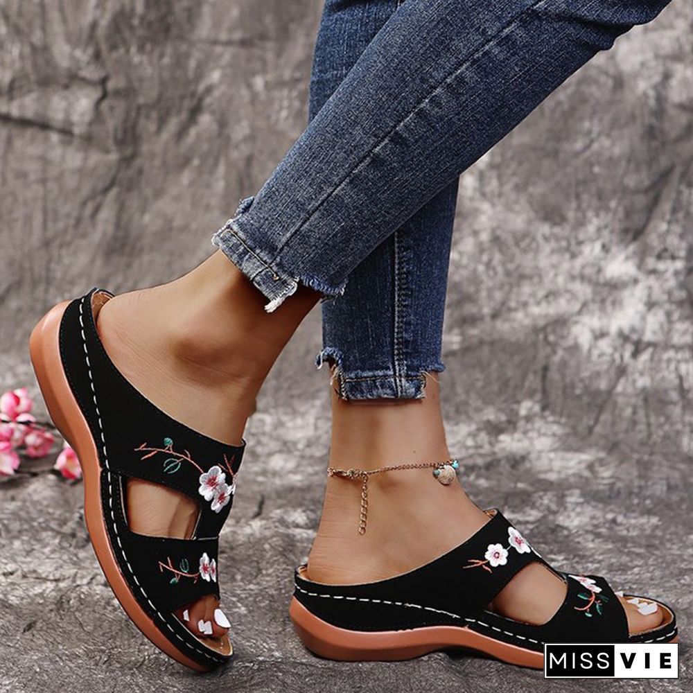 Sandals Comfortable Platform Soft Women Casual Slippers Embroider Flower Colorful Ethnic Flat Open Toe Outdoor Beach Shoes