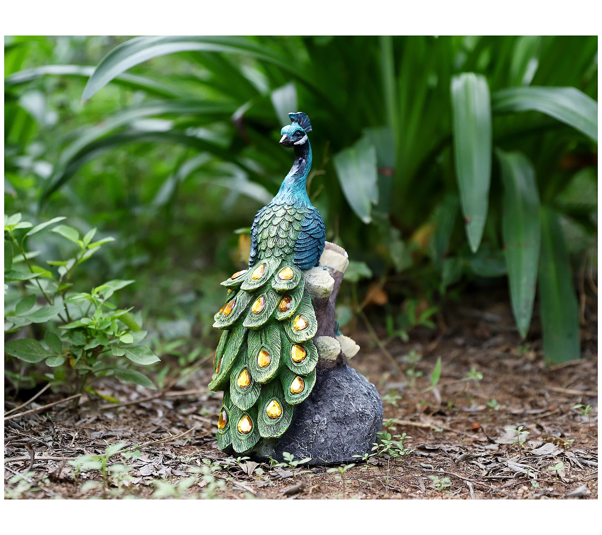 Techko Calm Peacock Statue with Solar Spotlight