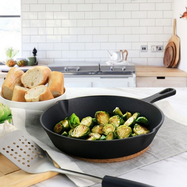 General Store Addlestone Cast Iron Frying Pan With Pouring Spouts