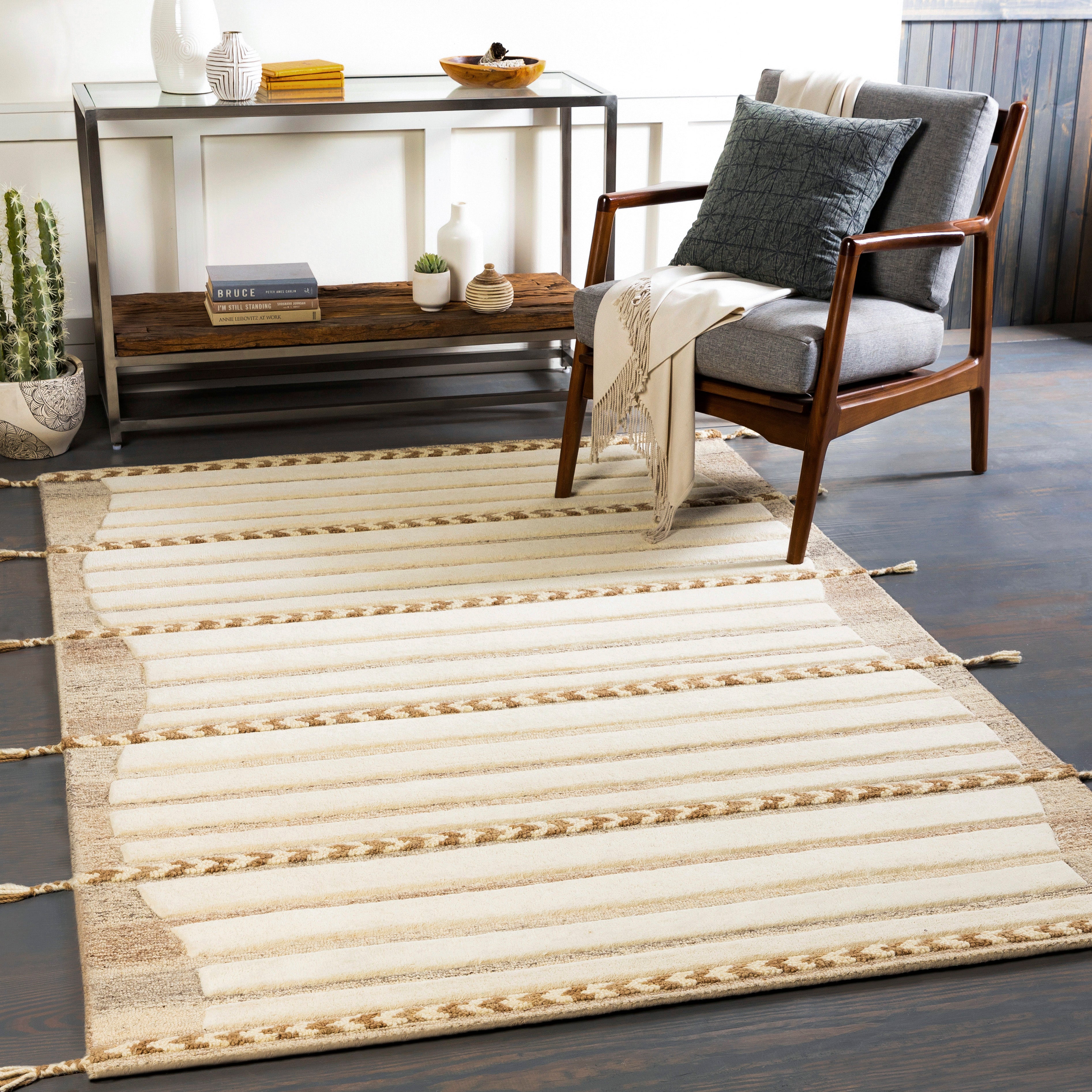 Cherokee Chk-2307 Wool Rug in Various Sizes