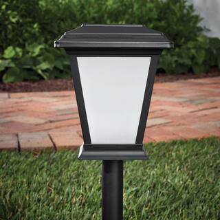 Hampton Bay Solar 15 Lumens Black Outdoor LED Unique 3D Star Pattern Path Light (4-Pack) WeatherWaterRust Resistant 62113