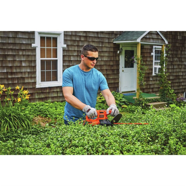 Black amp Decker Beht150 120v 3 2 Amp Brushed 17 In Corded Hedge Trimmer